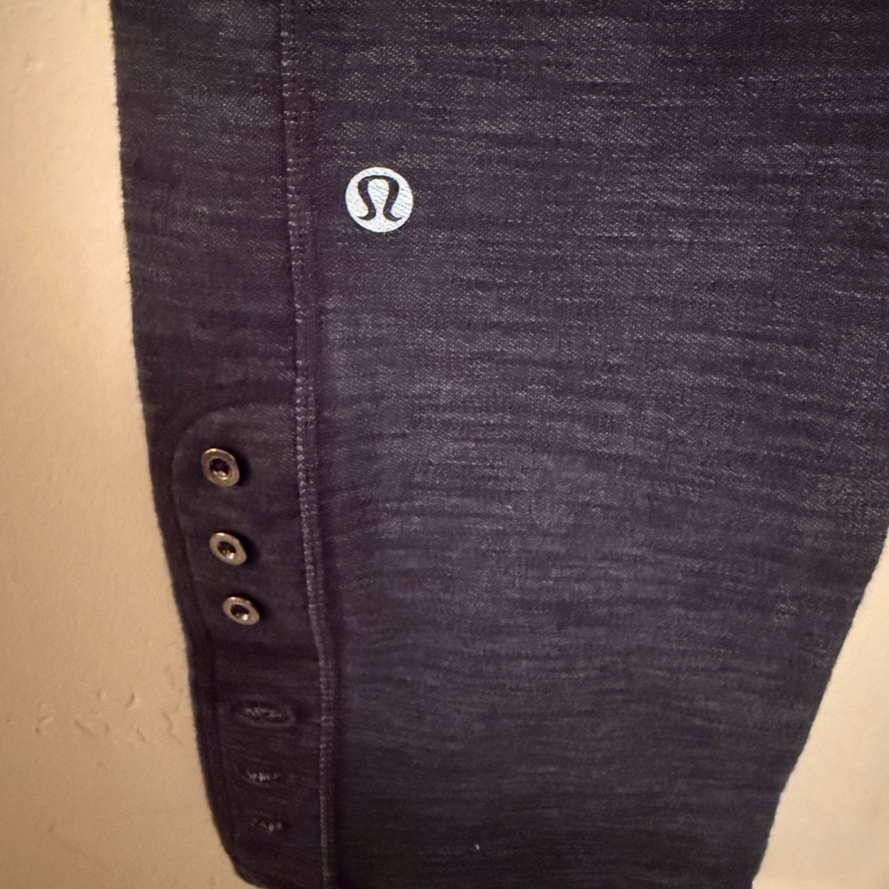 Lululemon Ride On Crop Gray Denim Legging Pants Scallop Edge Size 6 - Picture 3 of 4